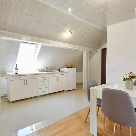 Two Bedroom By Squashtech - 4 *